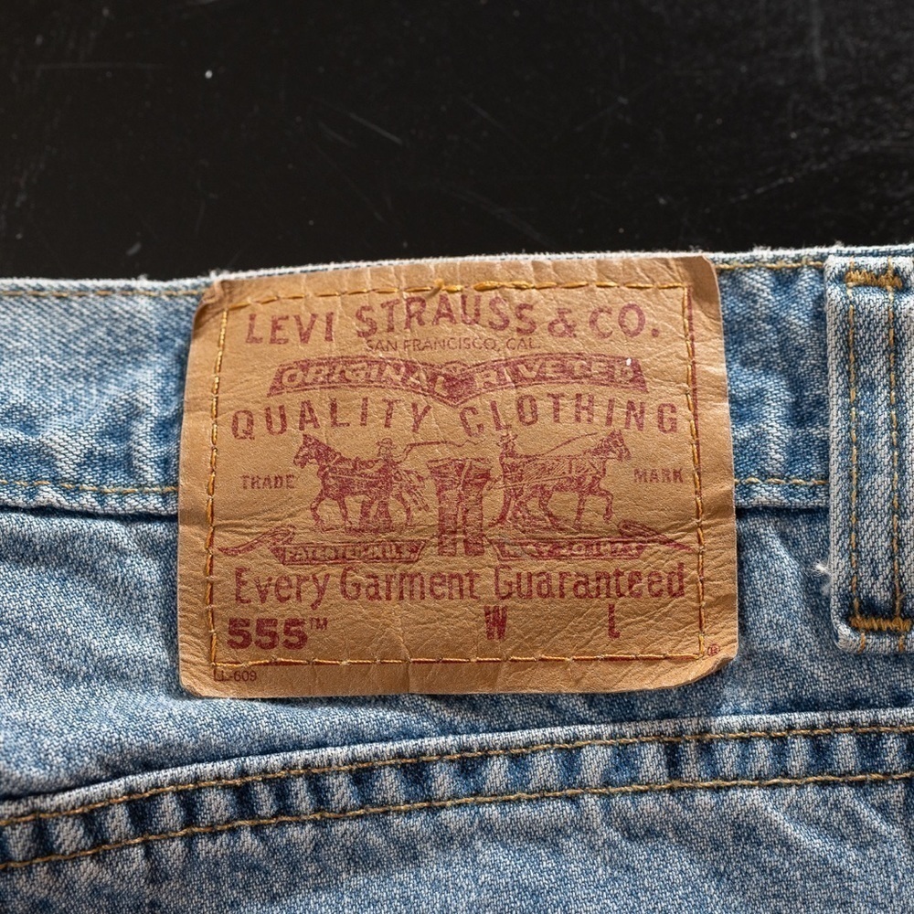Hand painted Levi’s 555 - Picture 3 of 5